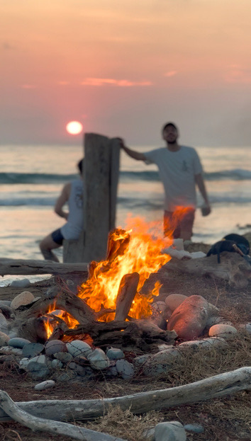 Lagerfeuer am Abend